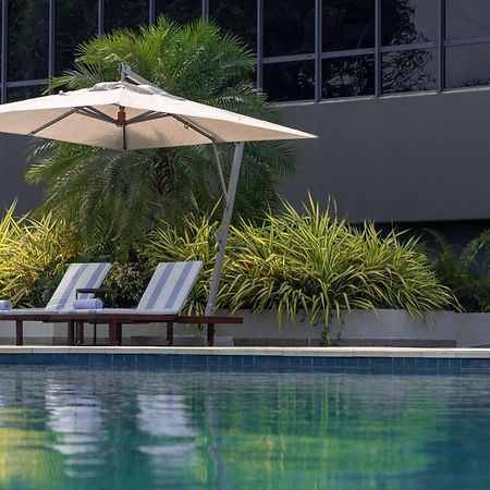 Radisson Blu Okoume Palace Hotel, Λίμπερβιλ Εξωτερικό φωτογραφία
