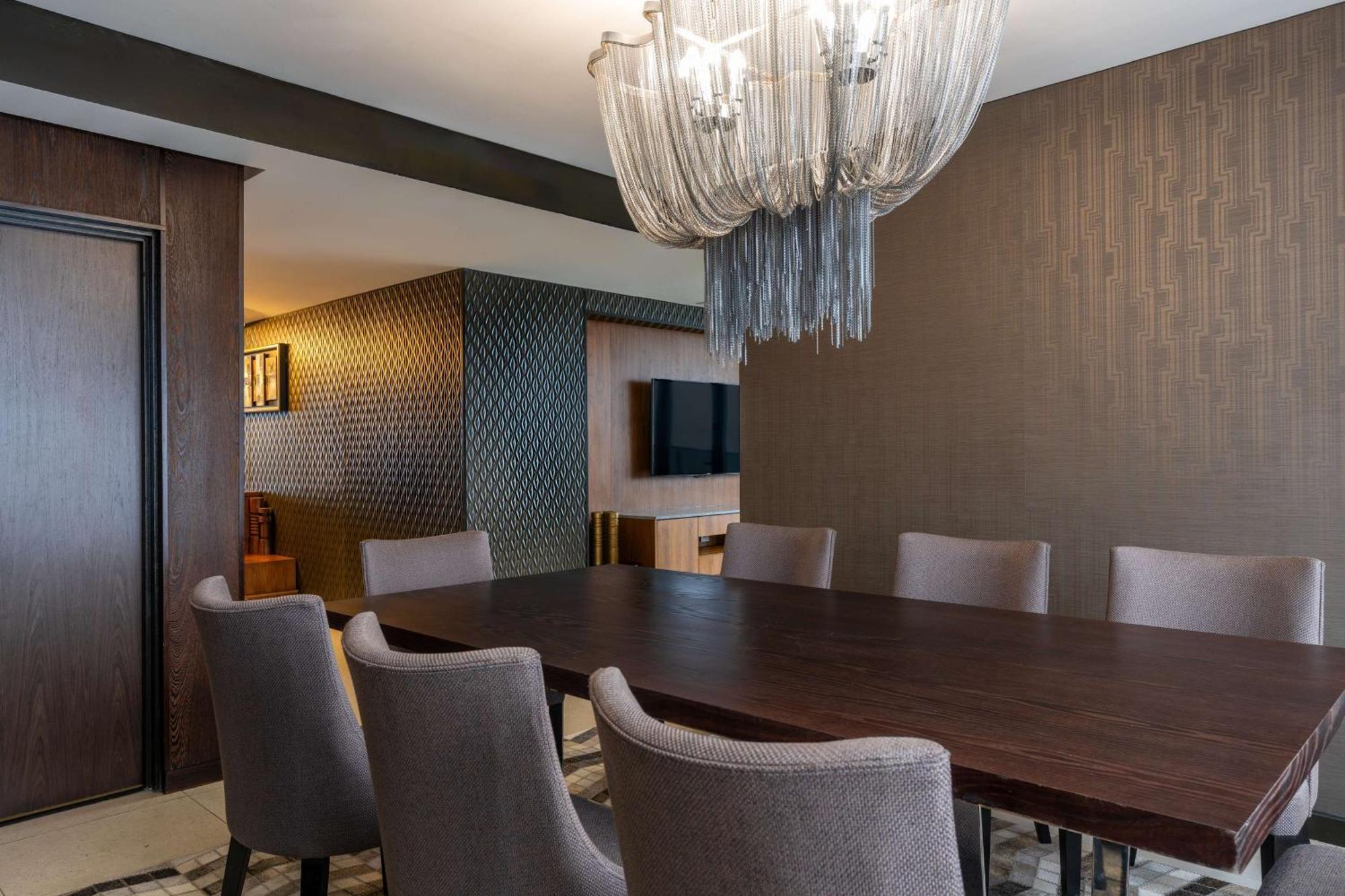 Radisson Blu Okoume Palace Hotel, Λίμπερβιλ Εξωτερικό φωτογραφία