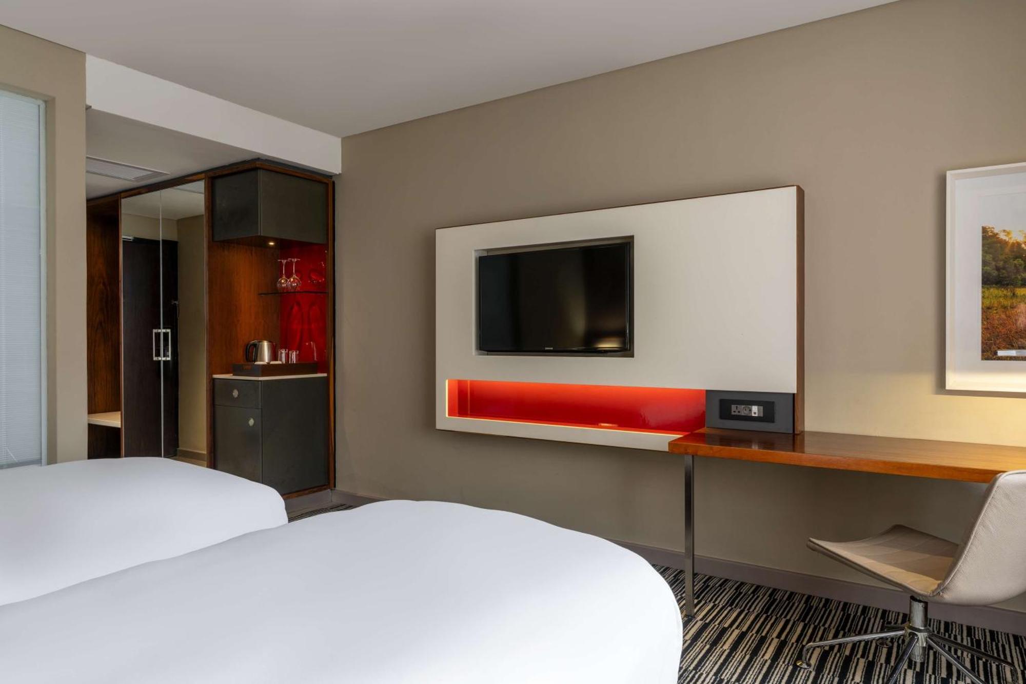 Radisson Blu Okoume Palace Hotel, Λίμπερβιλ Εξωτερικό φωτογραφία