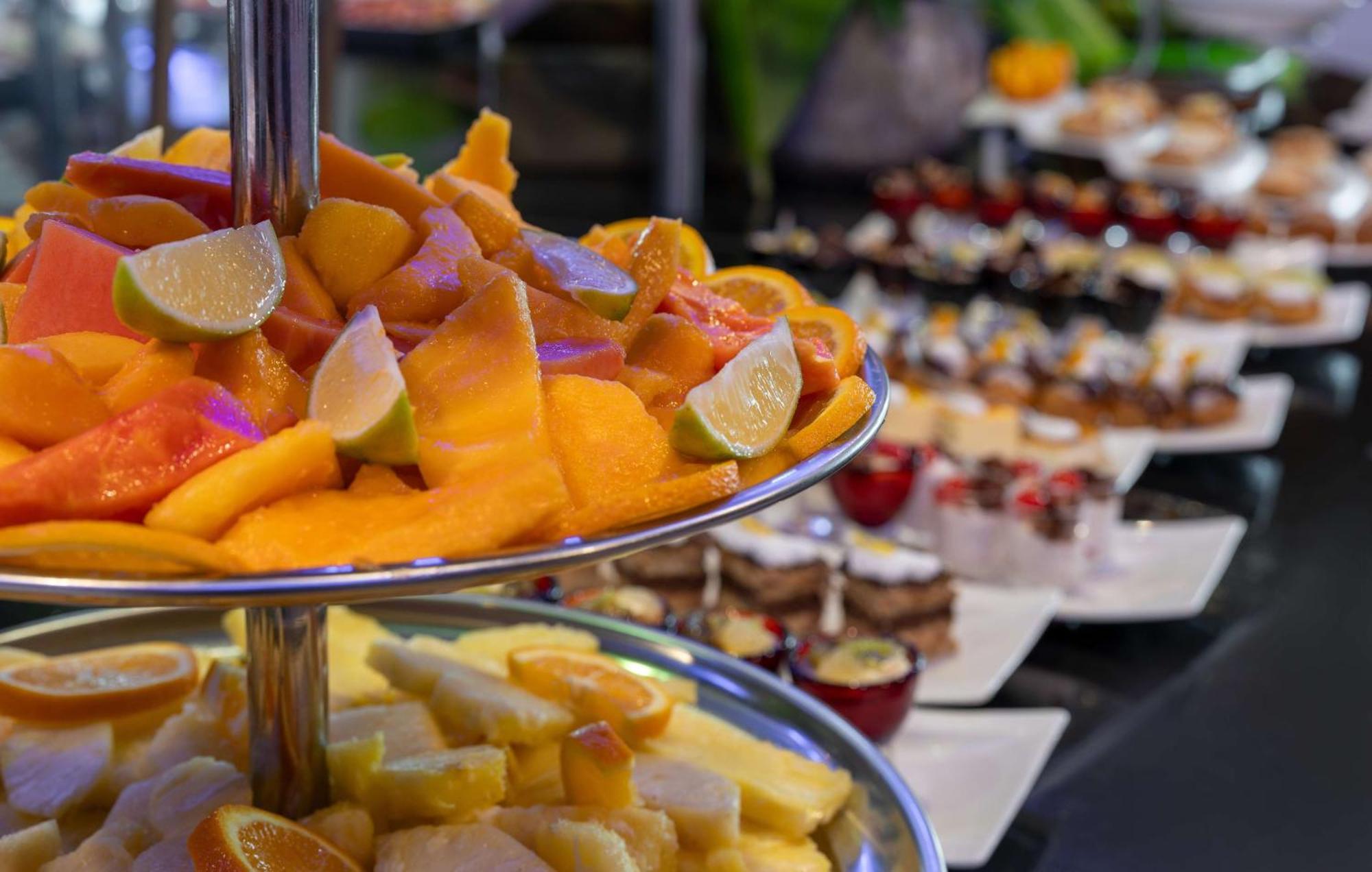 Radisson Blu Okoume Palace Hotel, Λίμπερβιλ Εξωτερικό φωτογραφία