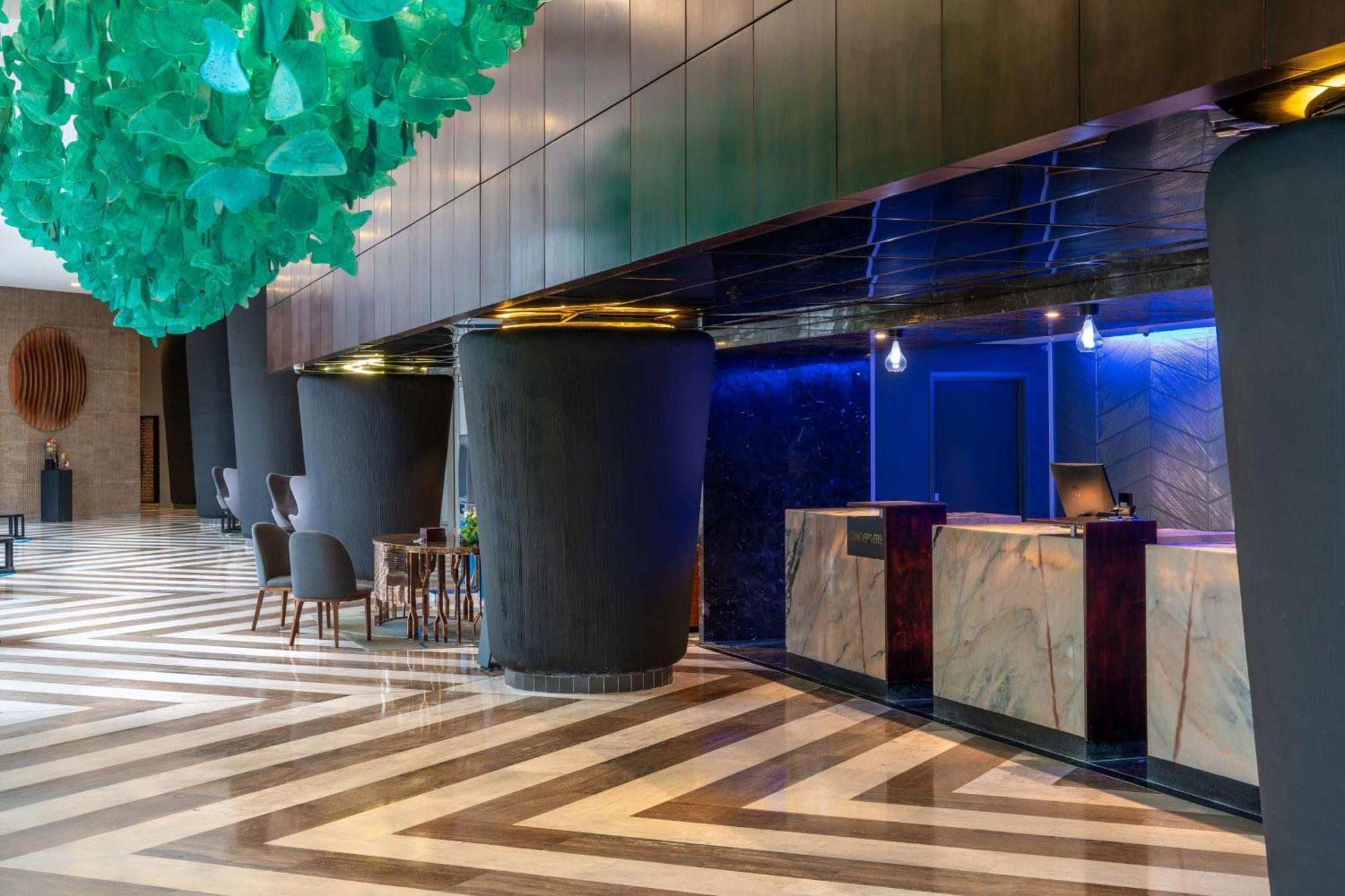 Radisson Blu Okoume Palace Hotel, Λίμπερβιλ Εξωτερικό φωτογραφία
