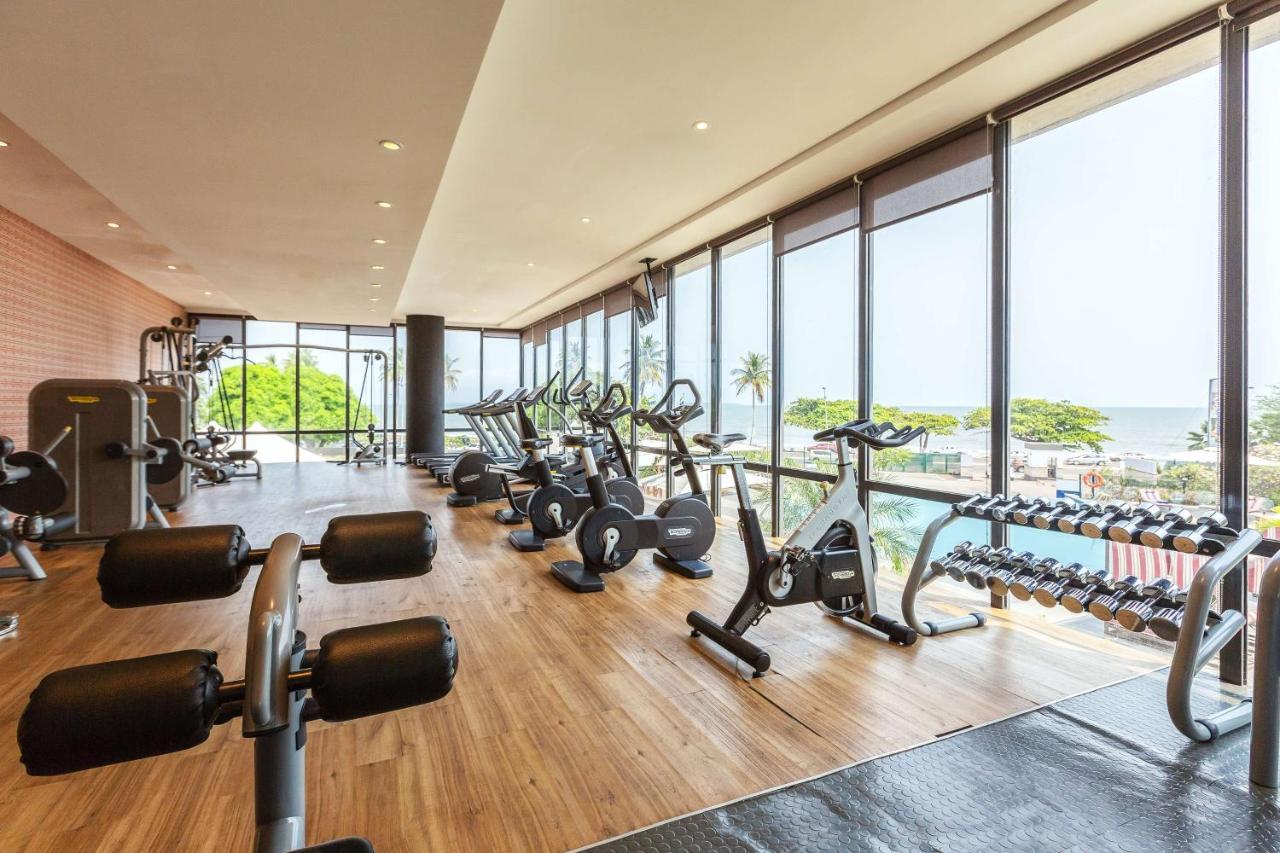 Radisson Blu Okoume Palace Hotel, Λίμπερβιλ Εξωτερικό φωτογραφία