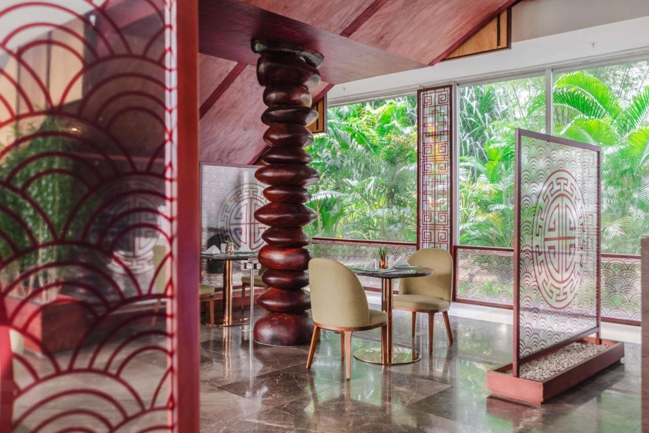 Radisson Blu Okoume Palace Hotel, Λίμπερβιλ Εξωτερικό φωτογραφία